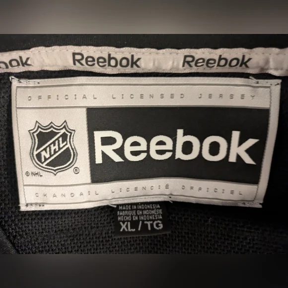 Sidney Crosby 87 Captain Pittsburgh Penguins Hockey Jersey - Picture 5 of 5